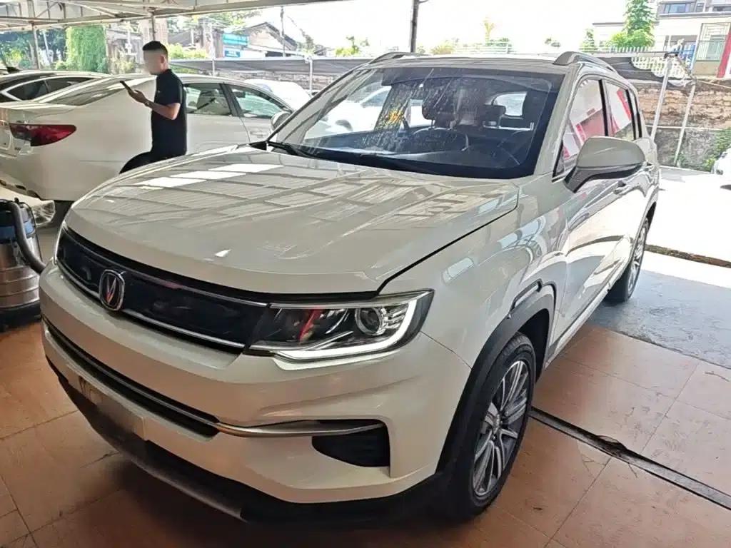 Changan CS35PLUS 2019 1.6L Automatic Connected Edition — миниатюра 1
