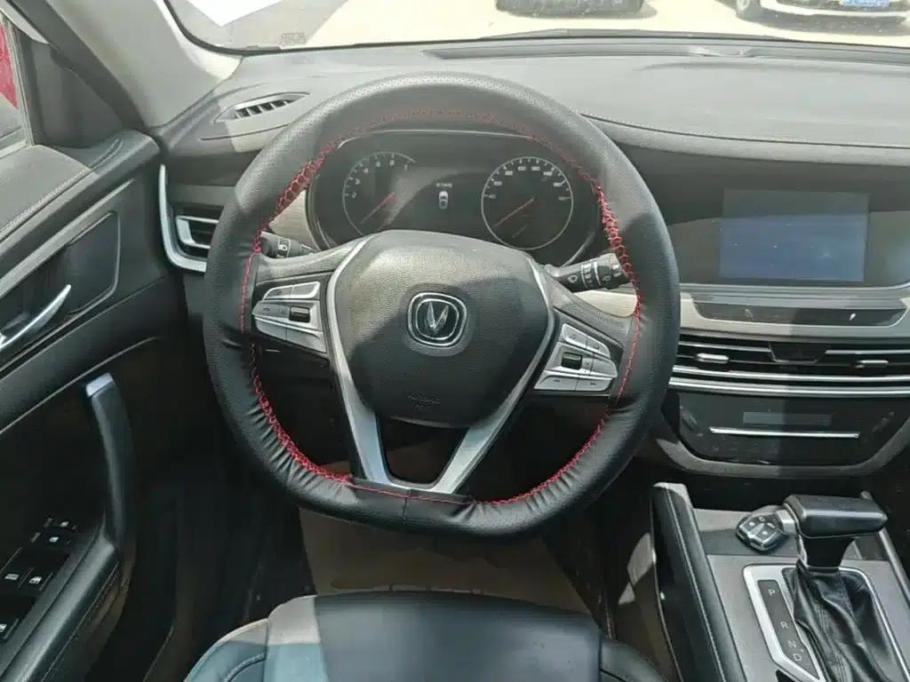 Changan CS35PLUS 2021 Glory Million Edition 1.6L CVT Elite Edition — миниатюра 11