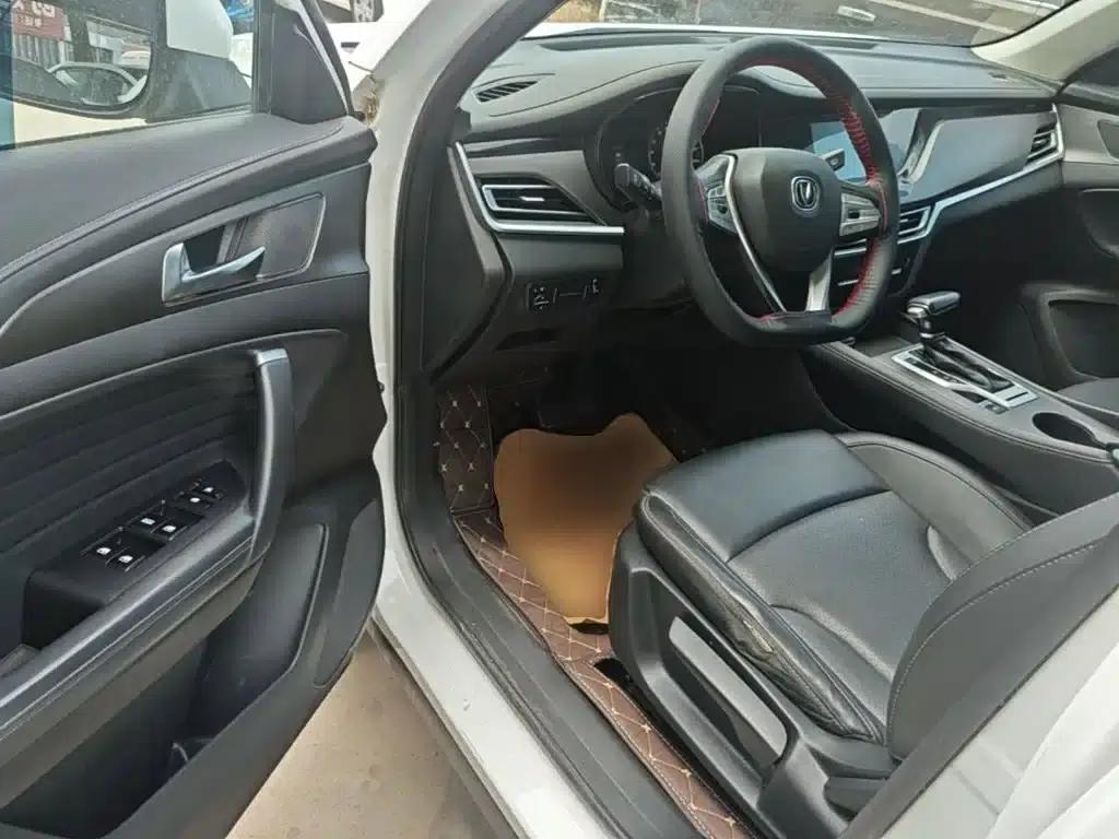 Changan CS35PLUS 2021 Glory Million Edition 1.6L CVT Elite Edition — миниатюра 16