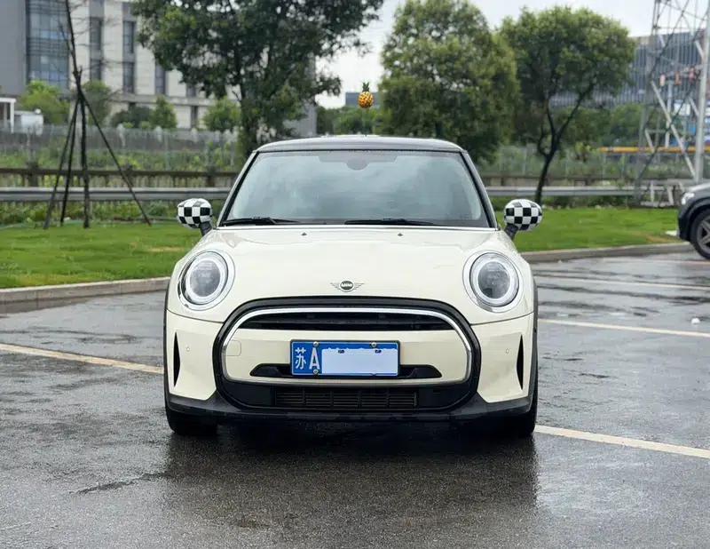 MINI 2022 1.5T COOPER Classic — миниатюра 2