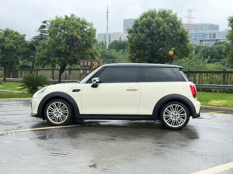 MINI 2022 1.5T COOPER Classic — миниатюра 3