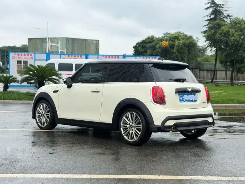 MINI 2022 1.5T COOPER Classic — миниатюра 4