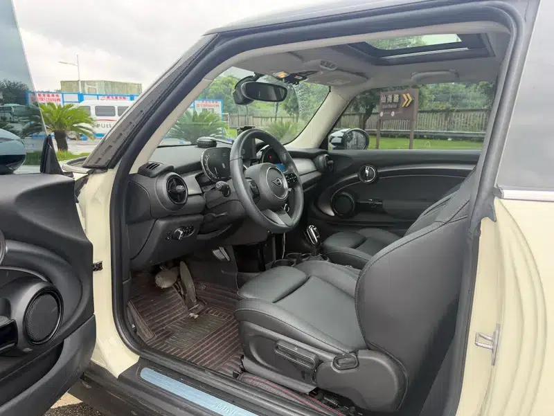 MINI 2022 1.5T COOPER Classic — миниатюра 10