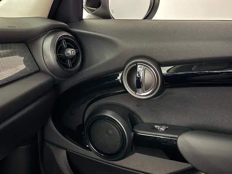 2022 MINI 1.5T COOPER Classic 5-Door — миниатюра 11
