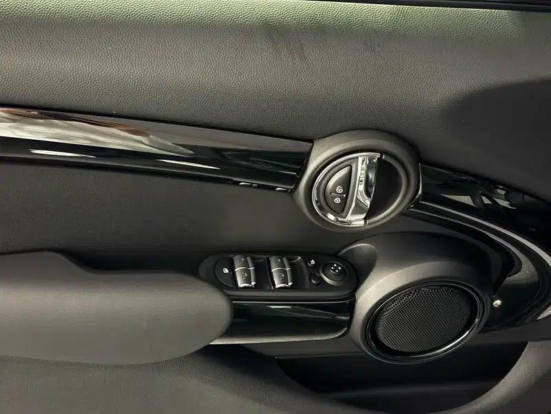 2022 MINI 1.5T COOPER Classic 5-Door — миниатюра 14