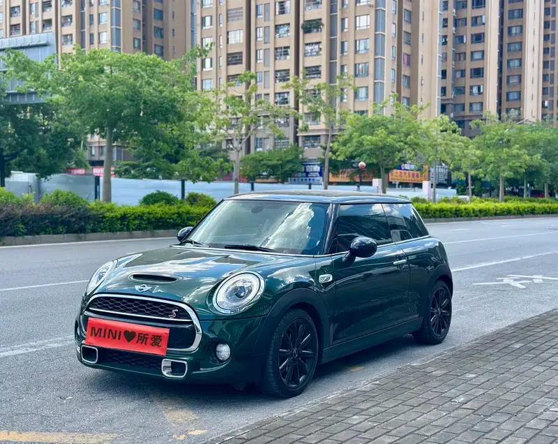 MINI 2016 2.0T COOPER S Pioneer — миниатюра 1