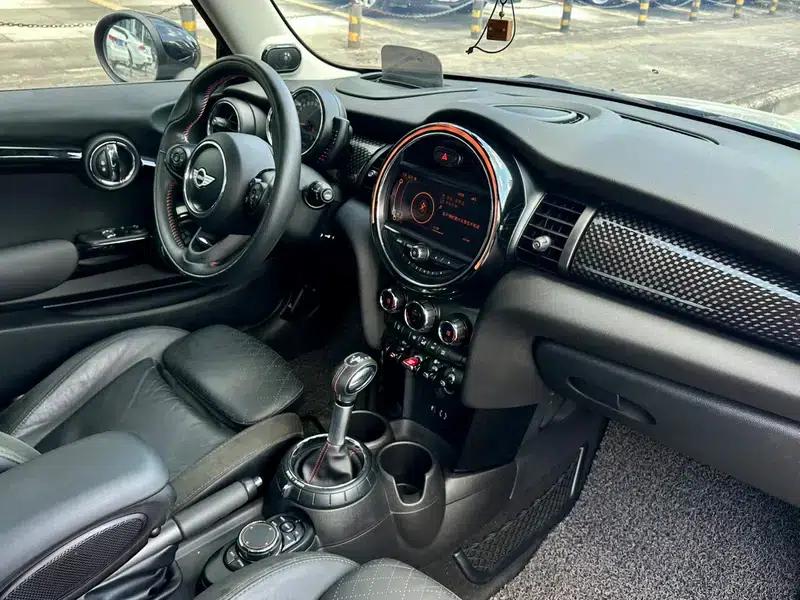 MINI 2016 2.0T COOPER S Pioneer — миниатюра 7