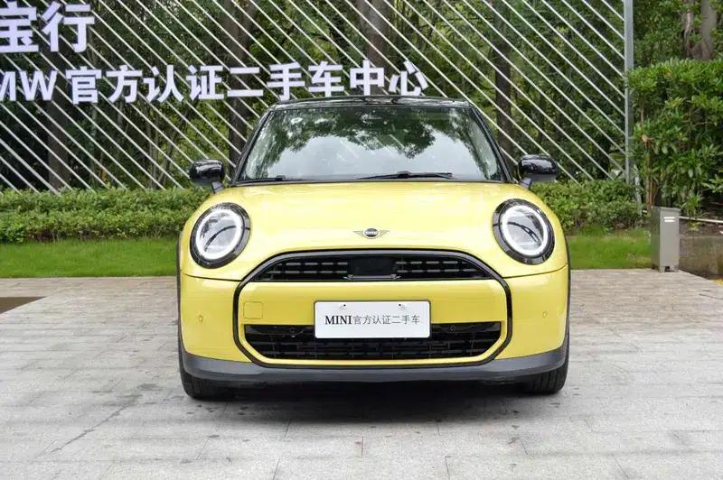 MINI 2025 1.5T COOPER 5-Door Classic — миниатюра 2