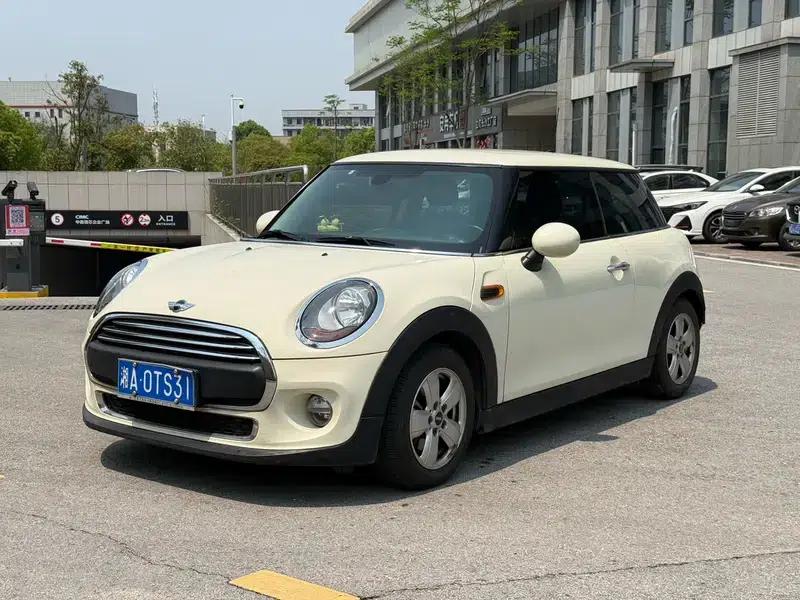 2014 MINI 1.2T ONE — миниатюра 1