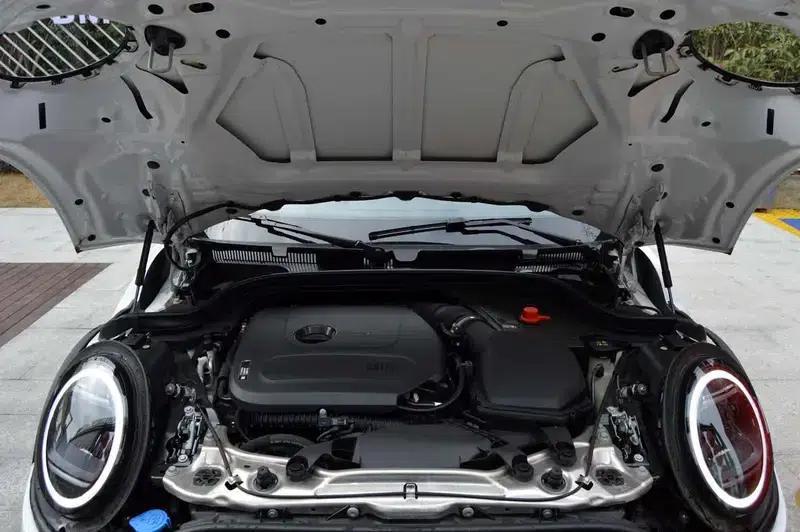 MINI 2025 2.0T COOPER S 5-Door Artist Edition — миниатюра 6