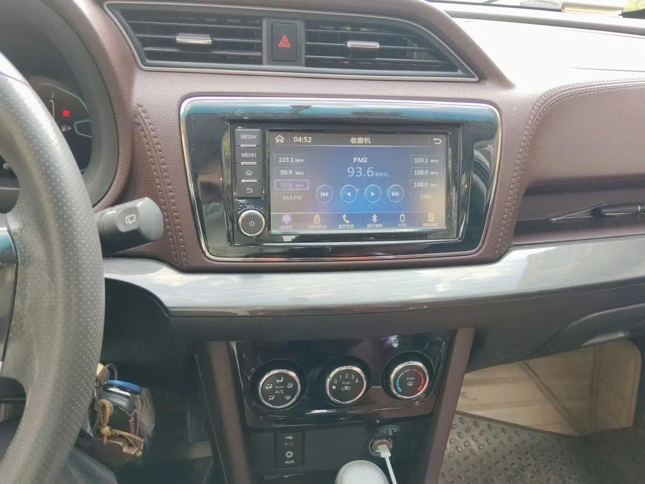 Venucia M50V 2017 1.6L XL CVT Luxury Edition — миниатюра 13