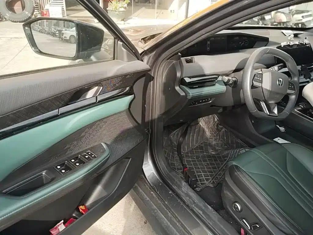 Changan UNI-V Smart Electric iDD 2024 Model Blue Whale Smart Electric iDD 136km Premium Edition — миниатюра 16