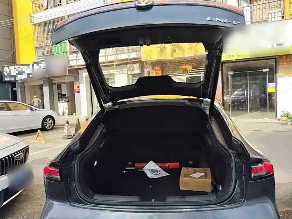 Changan UNI-V Smart Electric iDD 2024 Model Blue Whale Smart Electric iDD 136km Premium Edition — миниатюра 19