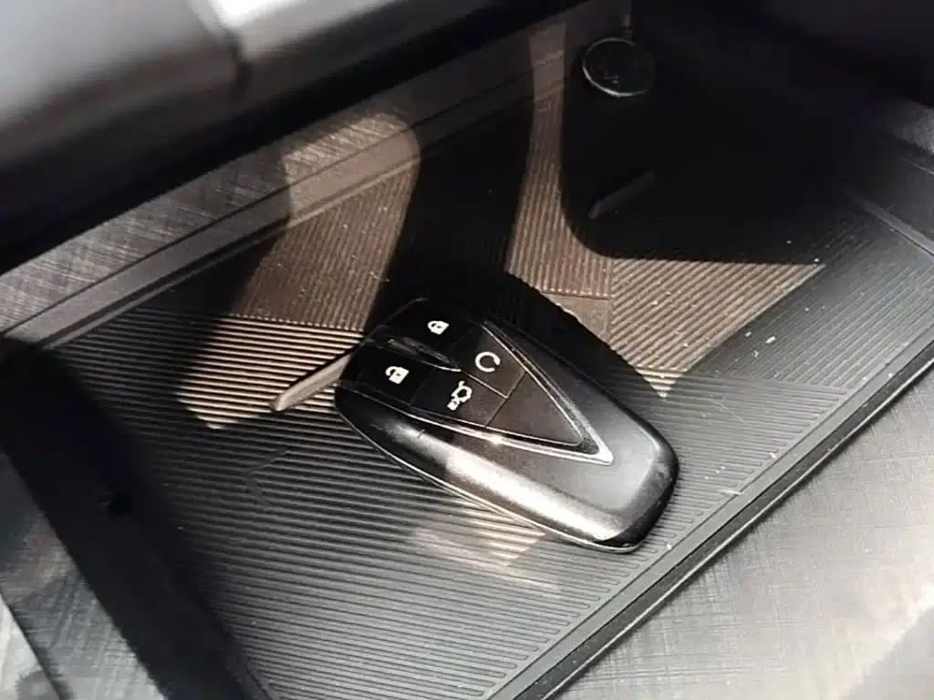 Changan UNI-V Smart Electric iDD 2024 Model Blue Whale Smart Electric iDD 136km Premium Edition — миниатюра 9