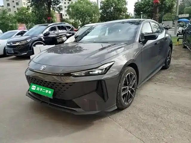 Changan UNI-V Smart Electric iDD 2024 Model Blue Whale Smart Electric iDD 136km Premium Edition