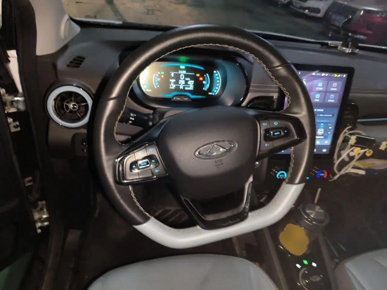 Chery QQ Little Ant 2024 Edition Youth Version 251km True Love Edition 25.05 kWh — миниатюра 10