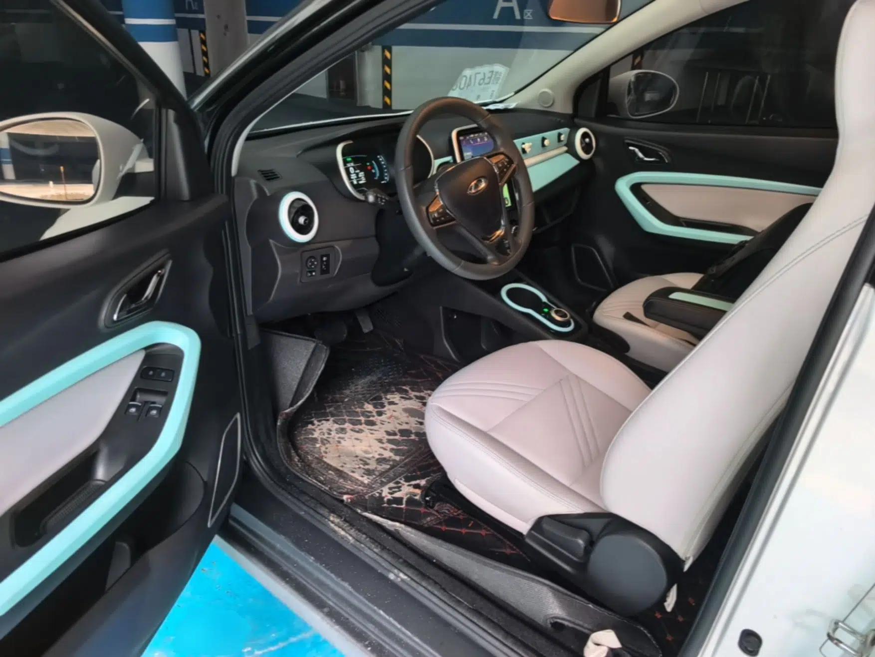 Chery QQ Little Ant 2021 200 000-Yuan Ant Fan Edition Oxygen Version Lithium-Ion Battery 301 km — миниатюра 18