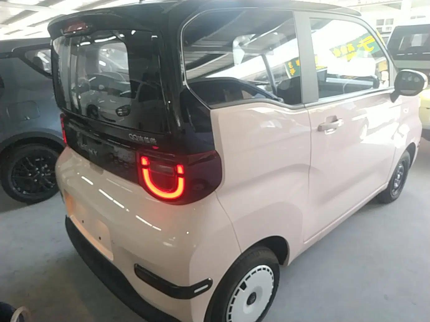 Chery QQ Ice Cream 2024 Edition Youth Version 205km Sundae — миниатюра 6