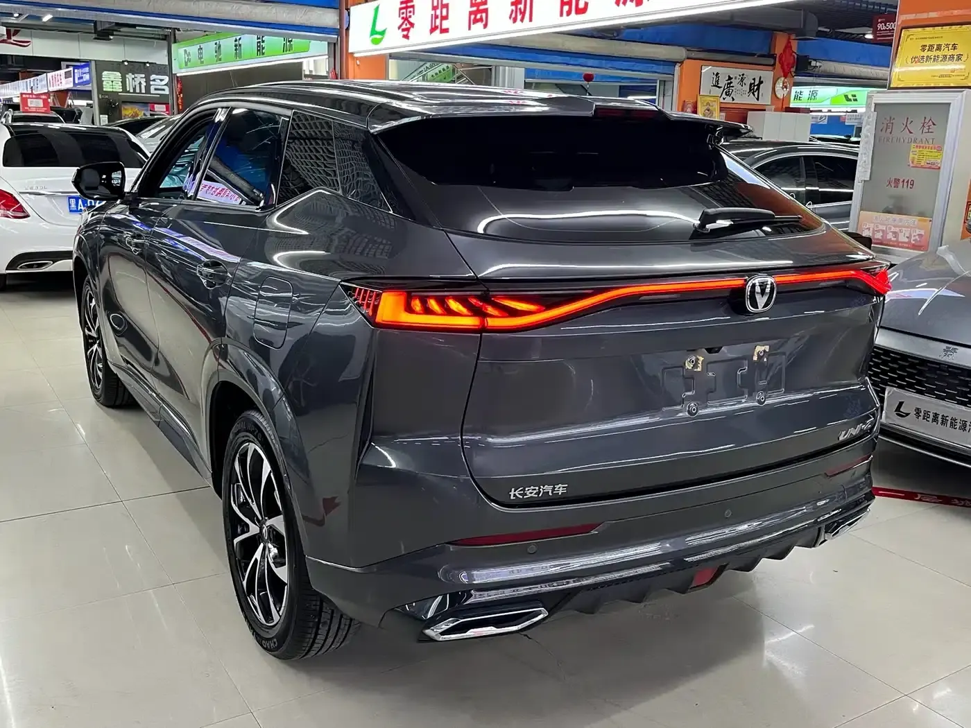Changan UNI-Z New Energy 2024 Blue Whale Smart Electric iDD 125km Superior Edition — миниатюра 4