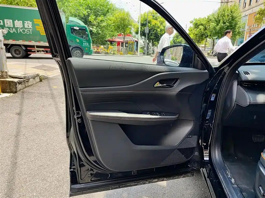 Changan UNI-Z New Energy 2026 Model: Smart New Blue Whale, 130km/h Excellent Edition — миниатюра 5