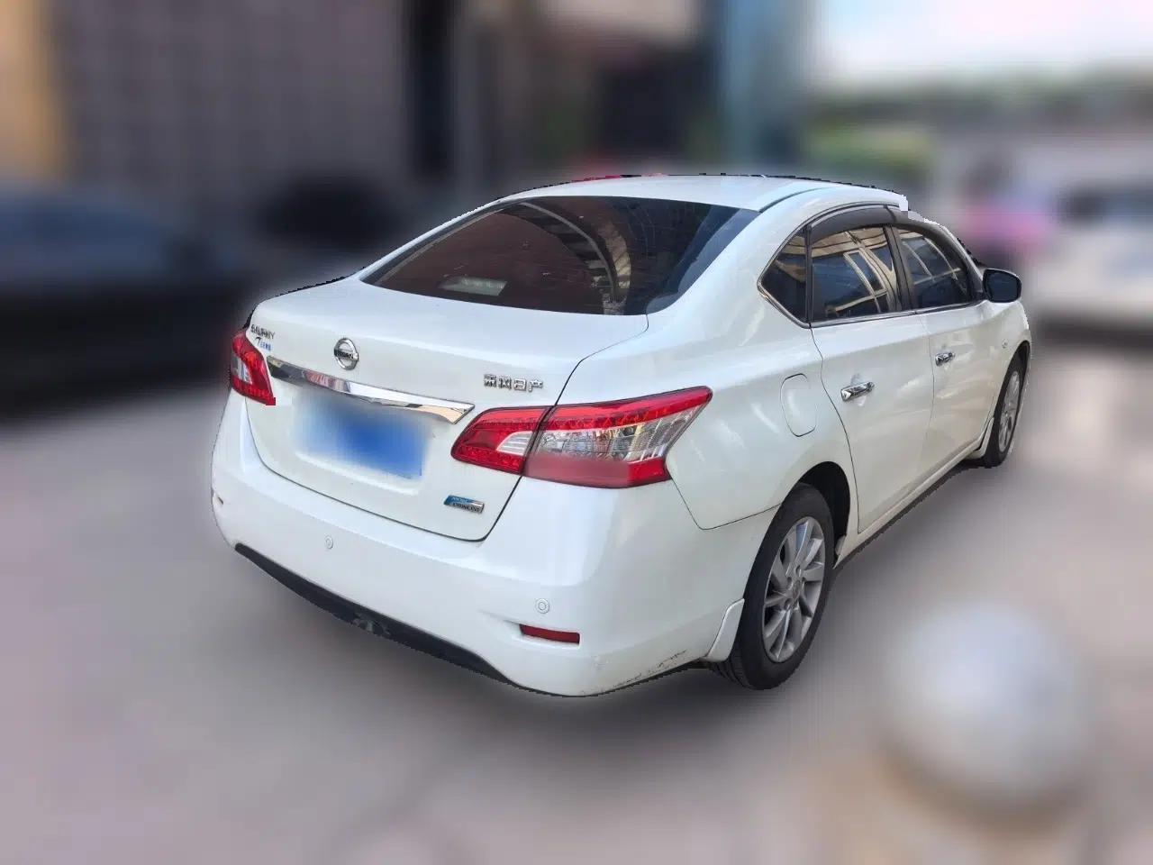 Nissan Sylphy 2014 1.6XV CVT Deluxe Edition — миниатюра 6