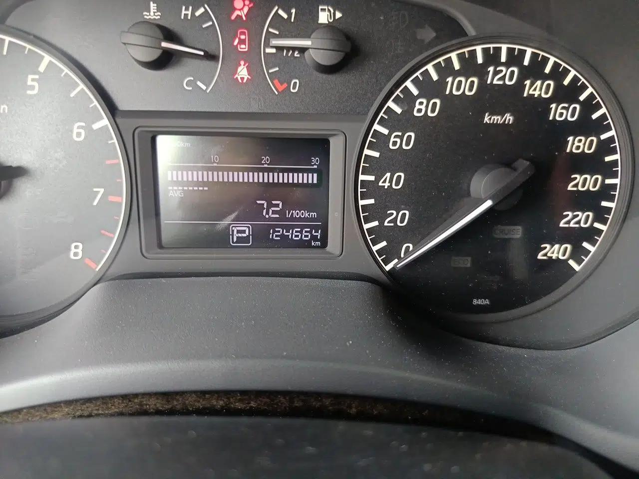 Nissan Sylphy 2012 1.6 XL CVT Luxury Edition — миниатюра 12