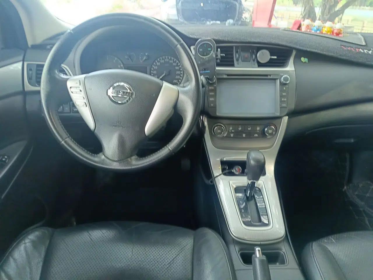 Nissan Sylphy 2012 1.6 XL CVT Luxury Edition — миниатюра 9
