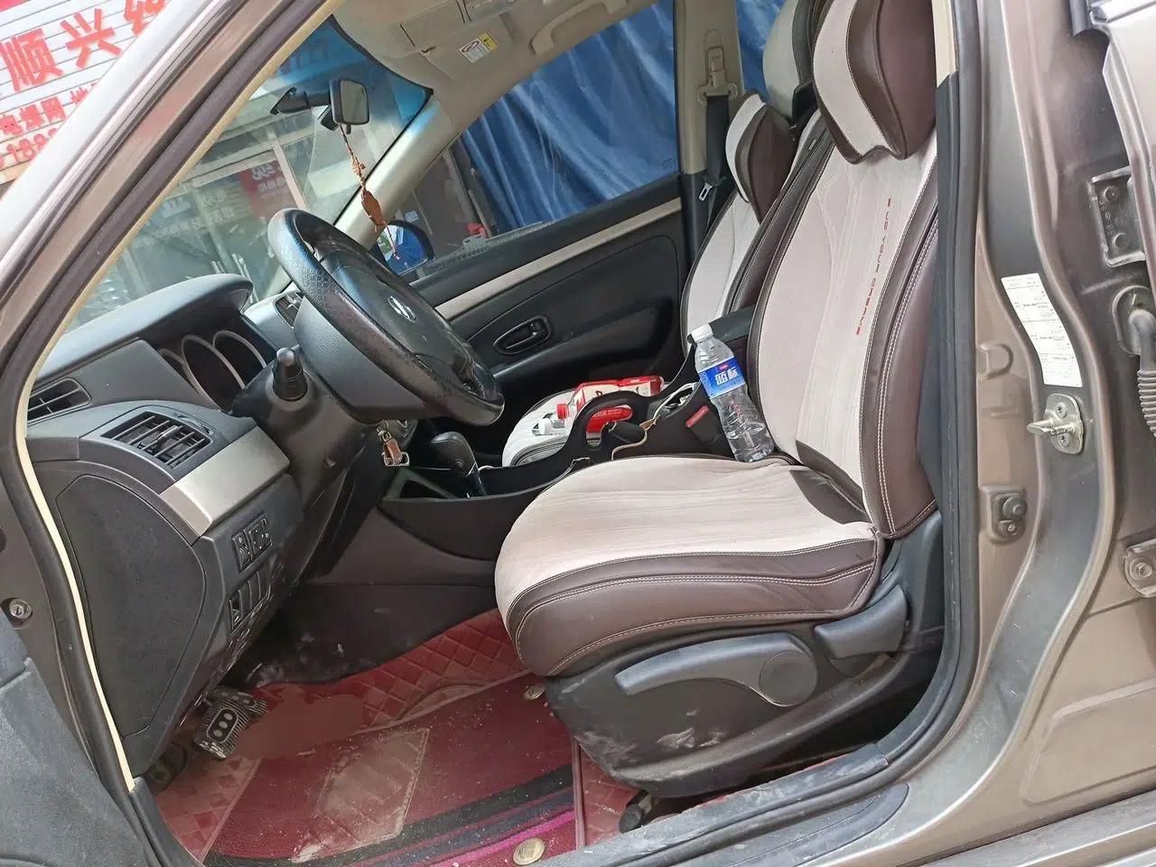 Nissan Sylphy 2018 Classic 1.6XE+ CVT Leading Edition — миниатюра 15