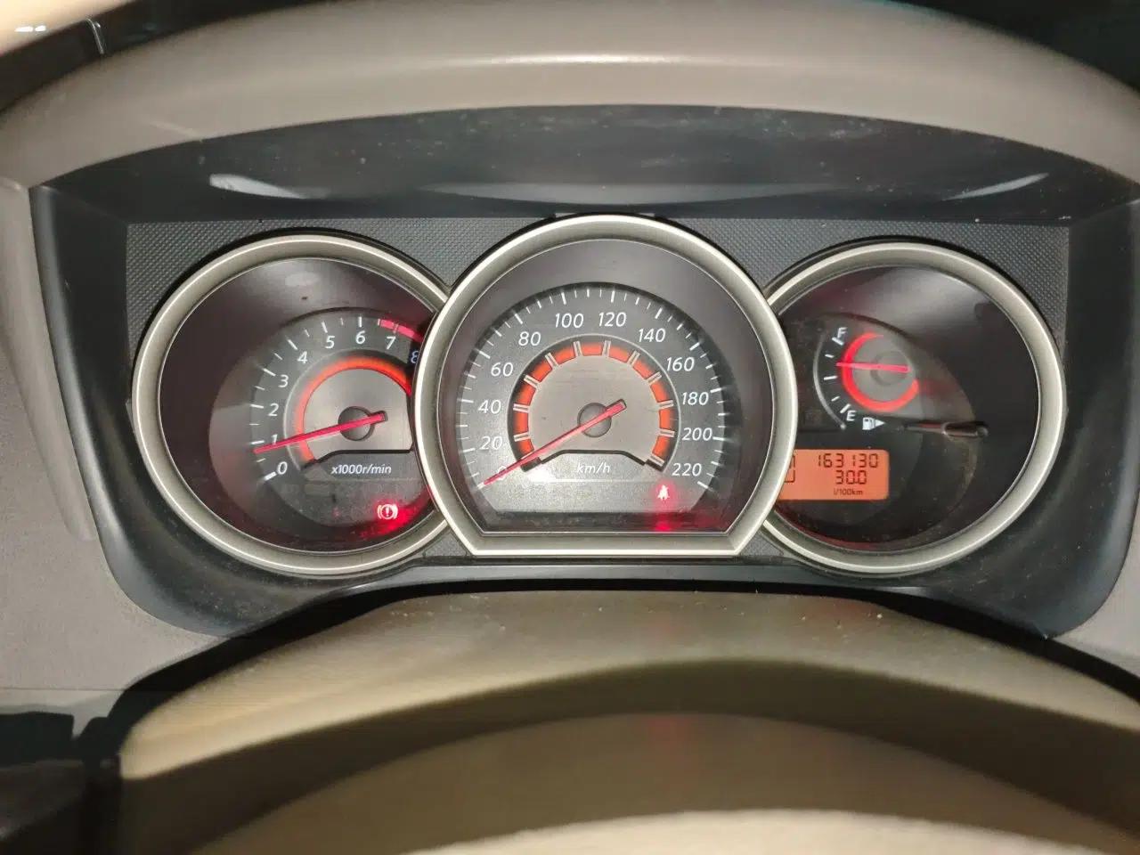 Nissan Sylphy 2012 Classic 1.6XE Automatic Comfort Edition — миниатюра 11