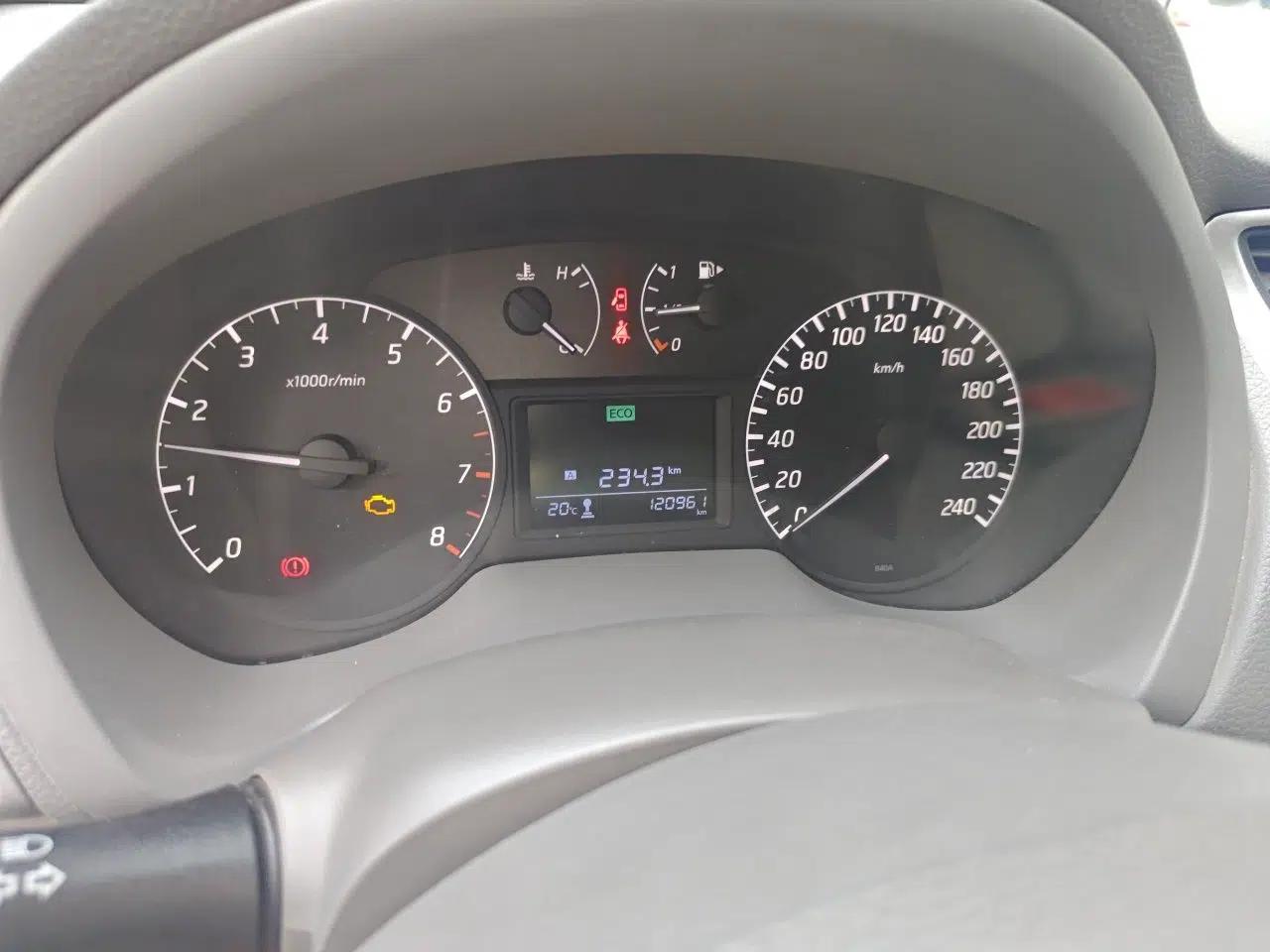 Nissan Sylphy 2012 1.6 XL Manual Luxury Edition — миниатюра 11