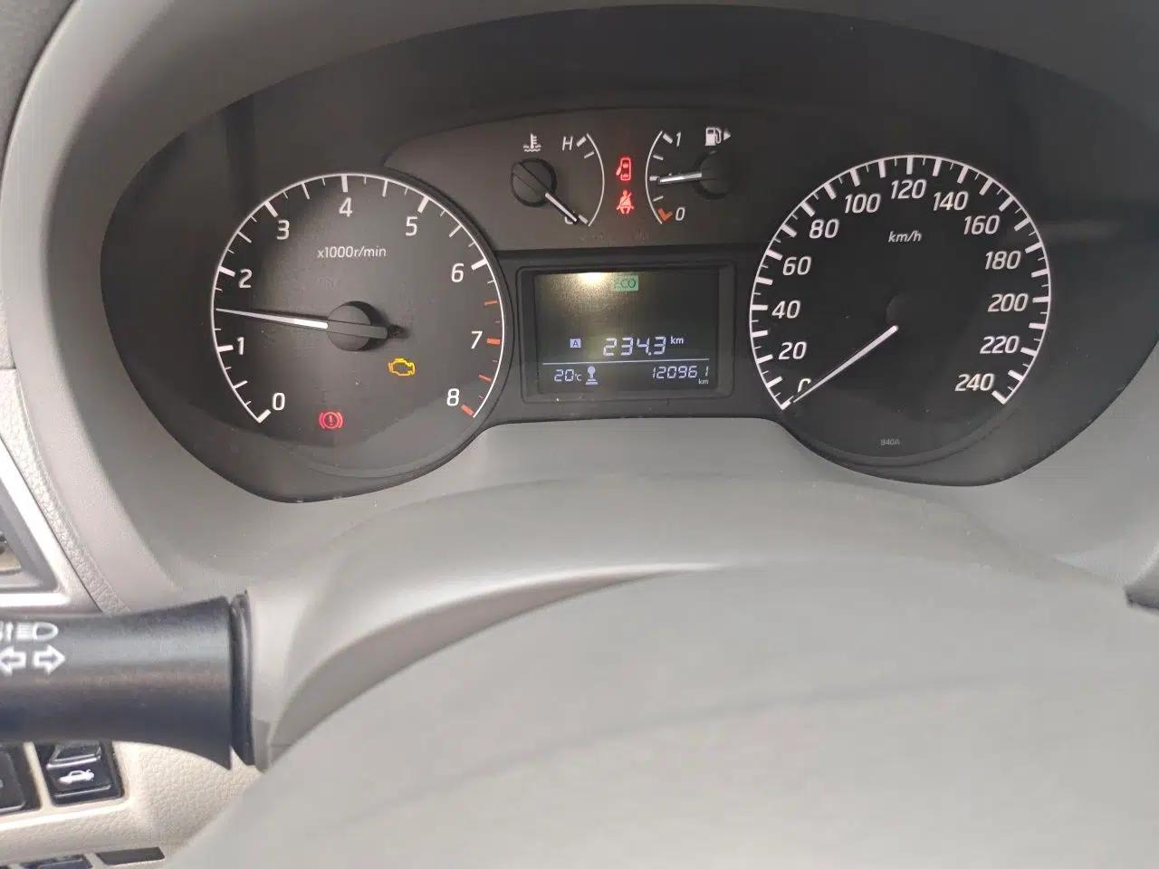 Nissan Sylphy 2012 1.6 XL Manual Luxury Edition — миниатюра 12