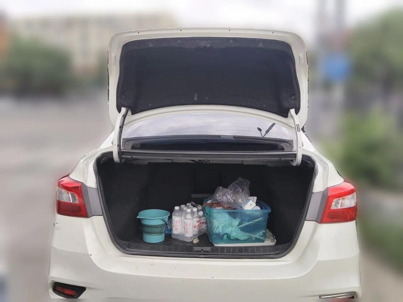Nissan Sylphy 2018 1.6XV CVT Deluxe Edition — миниатюра 19