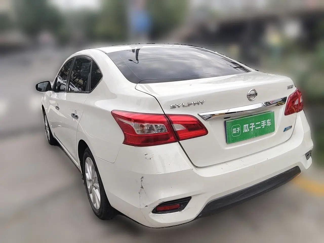 Nissan Sylphy 2018 1.6XV CVT Deluxe Edition — миниатюра 4