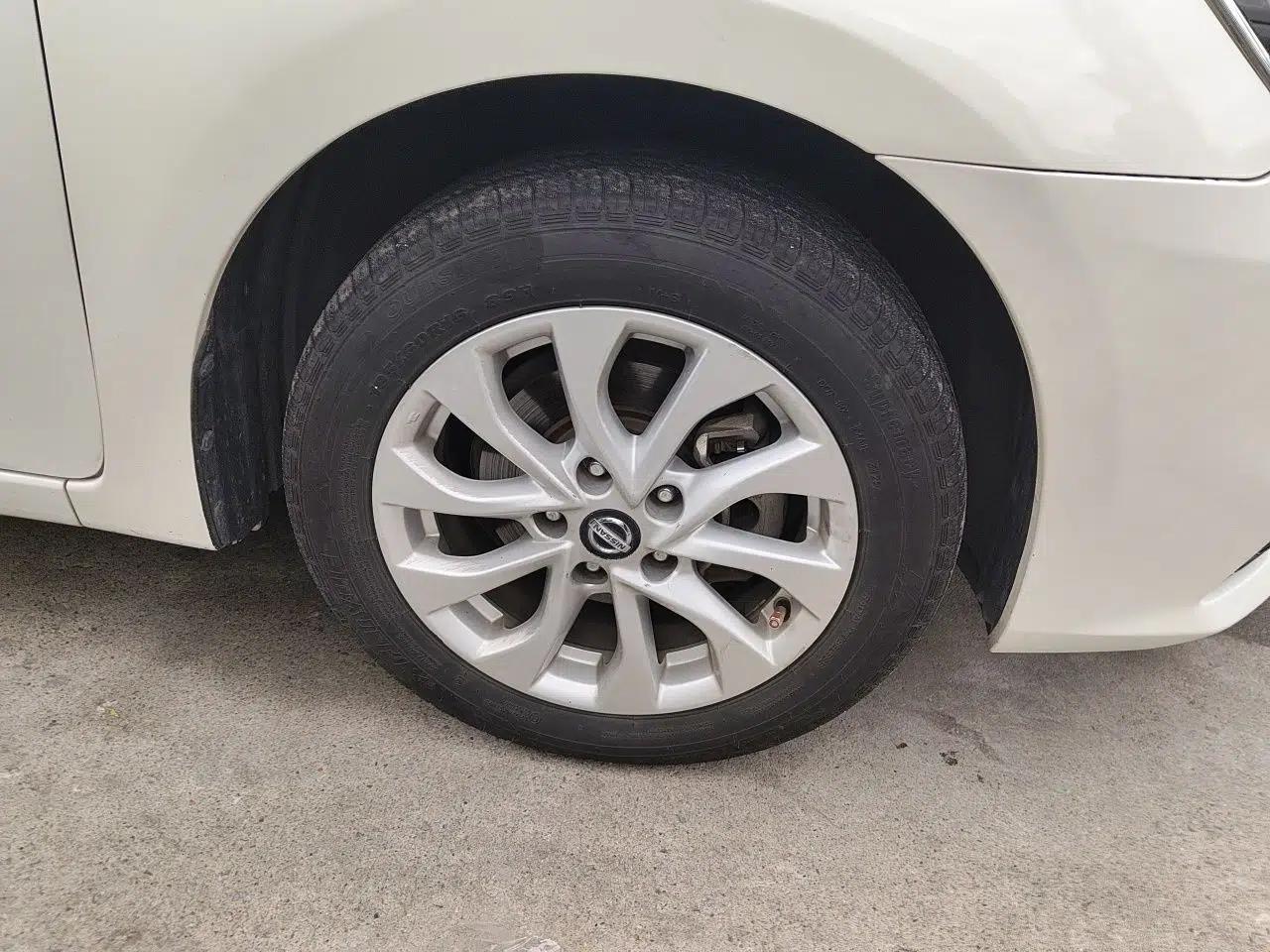 Nissan Sylphy 2018 1.6XV CVT Deluxe Edition — миниатюра 8