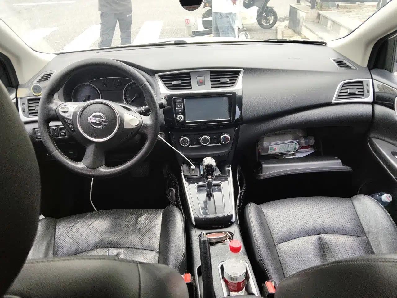 Nissan Sylphy 2018 1.6XV CVT Deluxe Edition — миниатюра 9