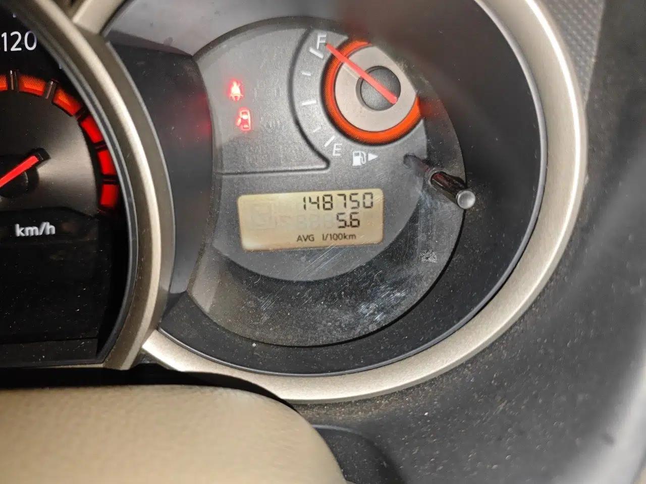 Nissan Sylphy 2012 Classic 1.6XE Manual Comfort Edition — миниатюра 12