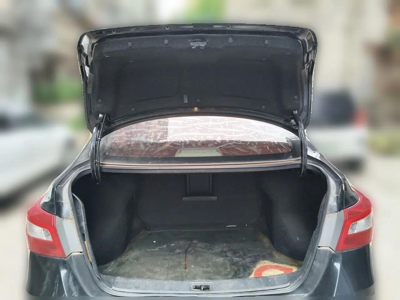 Nissan Sylphy 2019 1.6XV CVT Smart Connect Luxury Edition China V Standard — миниатюра 19
