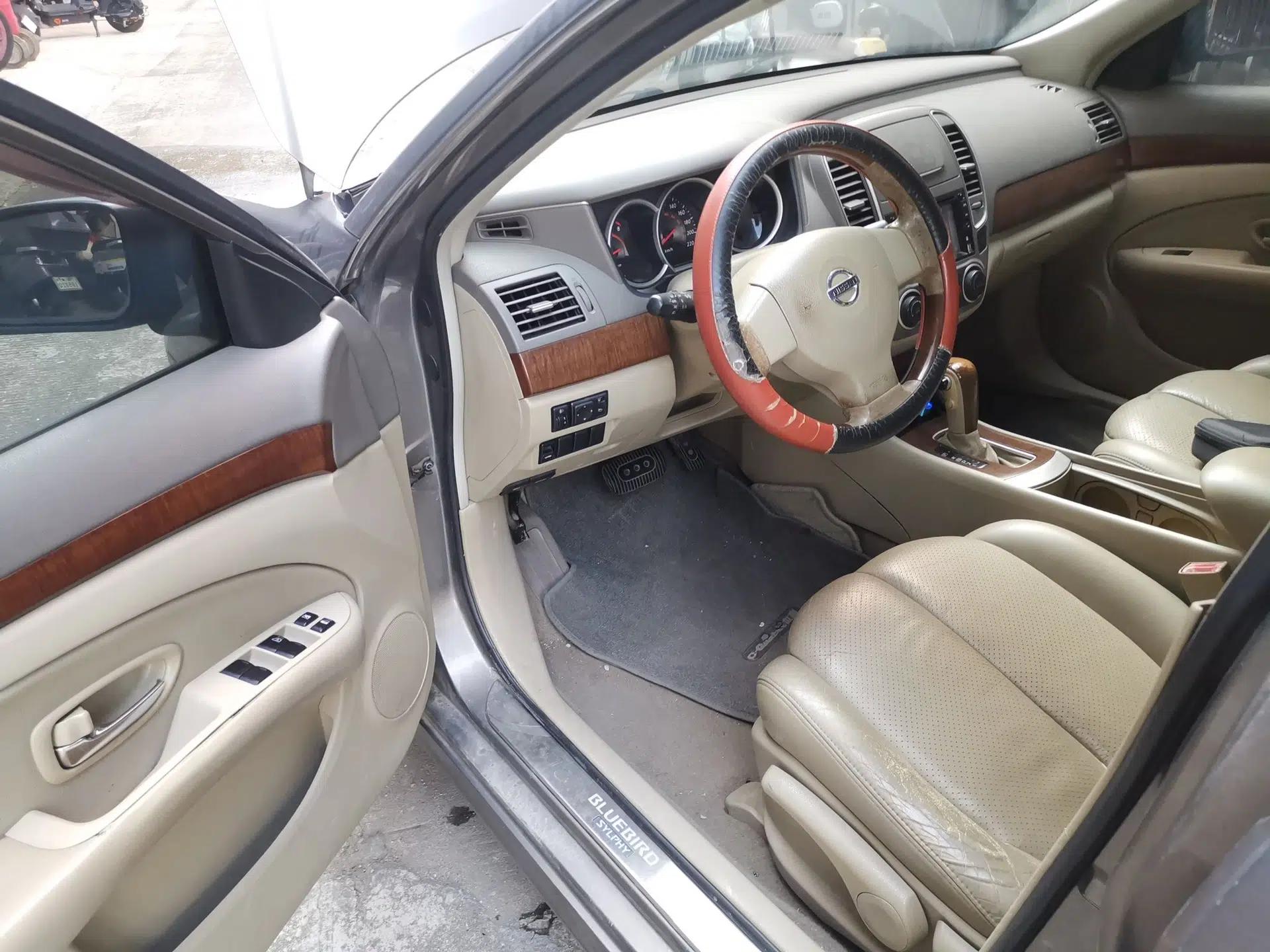 Nissan Sylphy 2009 1.6XL Automatic Luxury Sunroof Edition — миниатюра 16