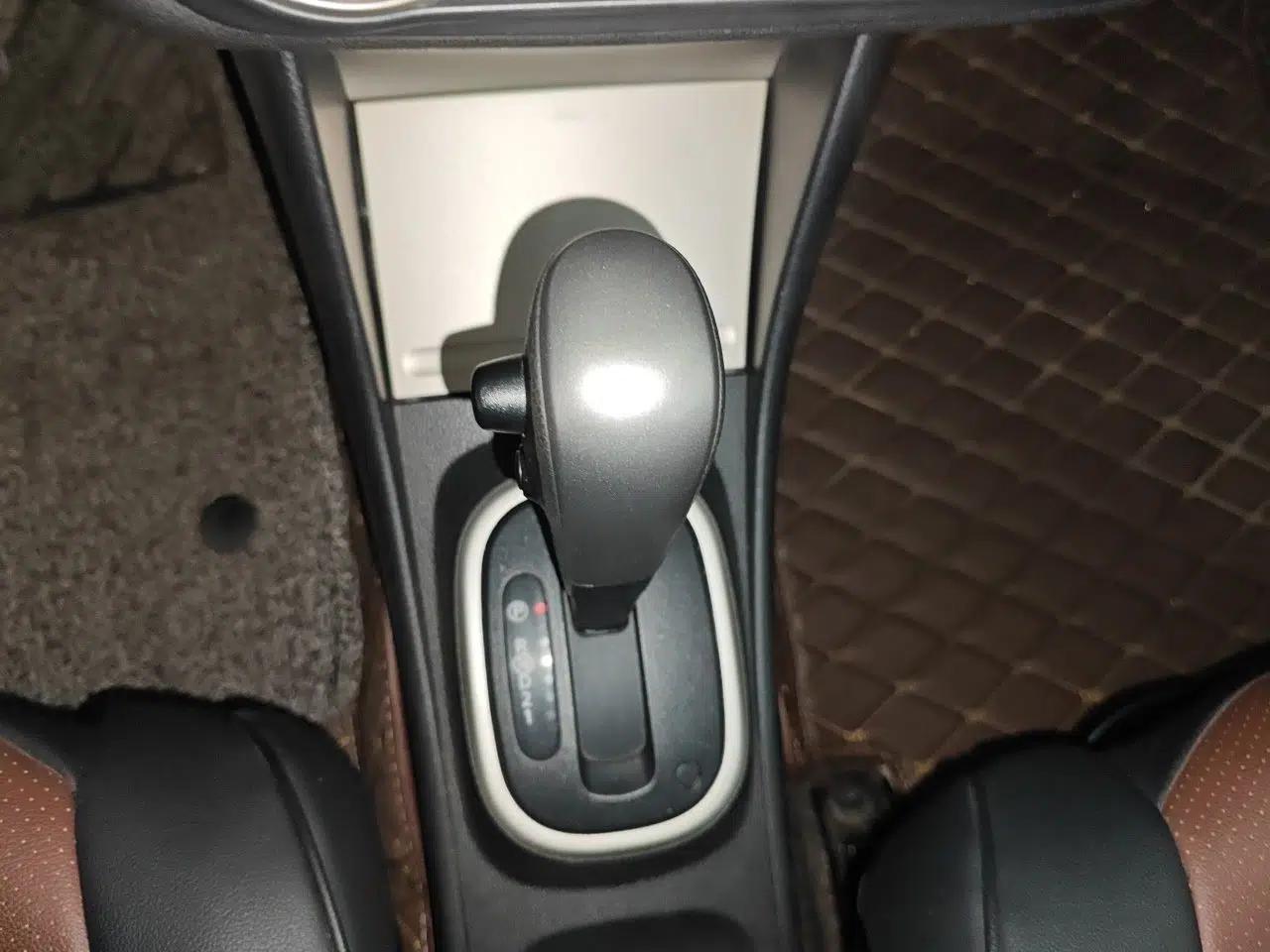 Nissan Sylphy 2016 Classic 1.6XE Automatic Comfort Edition — миниатюра 14