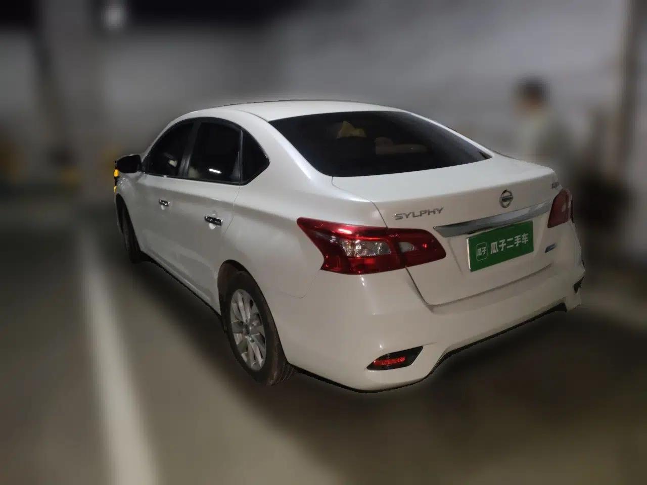 Nissan Sylphy 2016 1.6 XL CVT Deluxe Edition — миниатюра 4