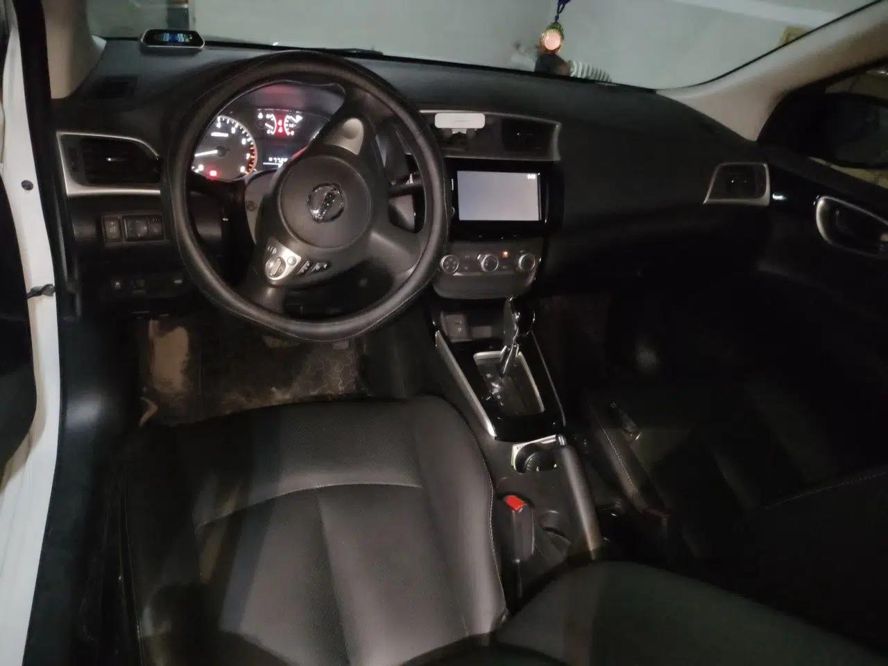 Nissan Sylphy 2016 1.6 XL CVT Deluxe Edition — миниатюра 9