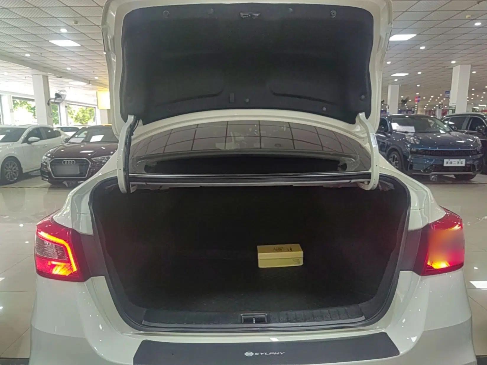Nissan Sylphy 2022 Classic 1.6XE CVT Comfort Edition — миниатюра 22