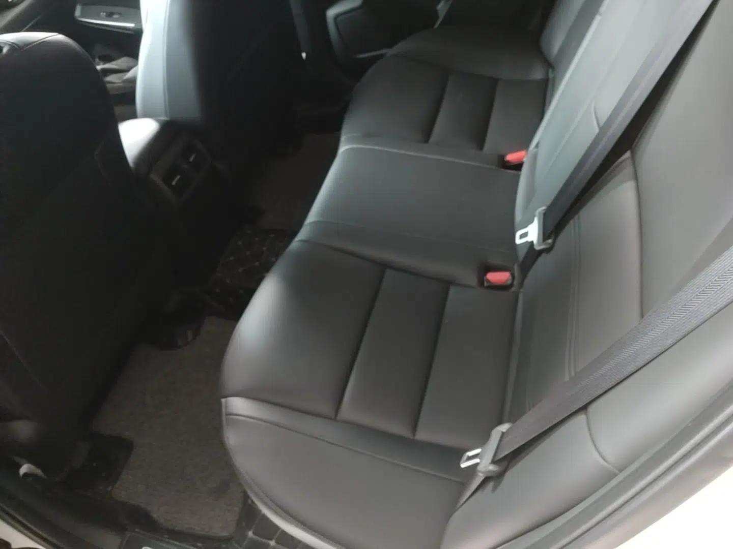 Nissan Sylphy 2021 1.6L XL CVT Enjoyment Edition — миниатюра 25