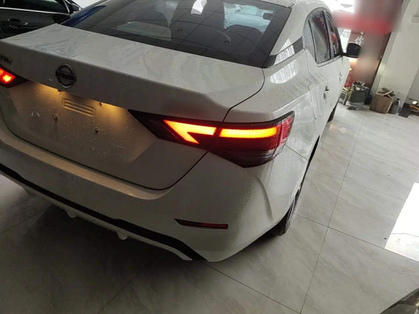 Nissan Sylphy 2021 1.6L XL CVT Enjoyment Edition — миниатюра 9