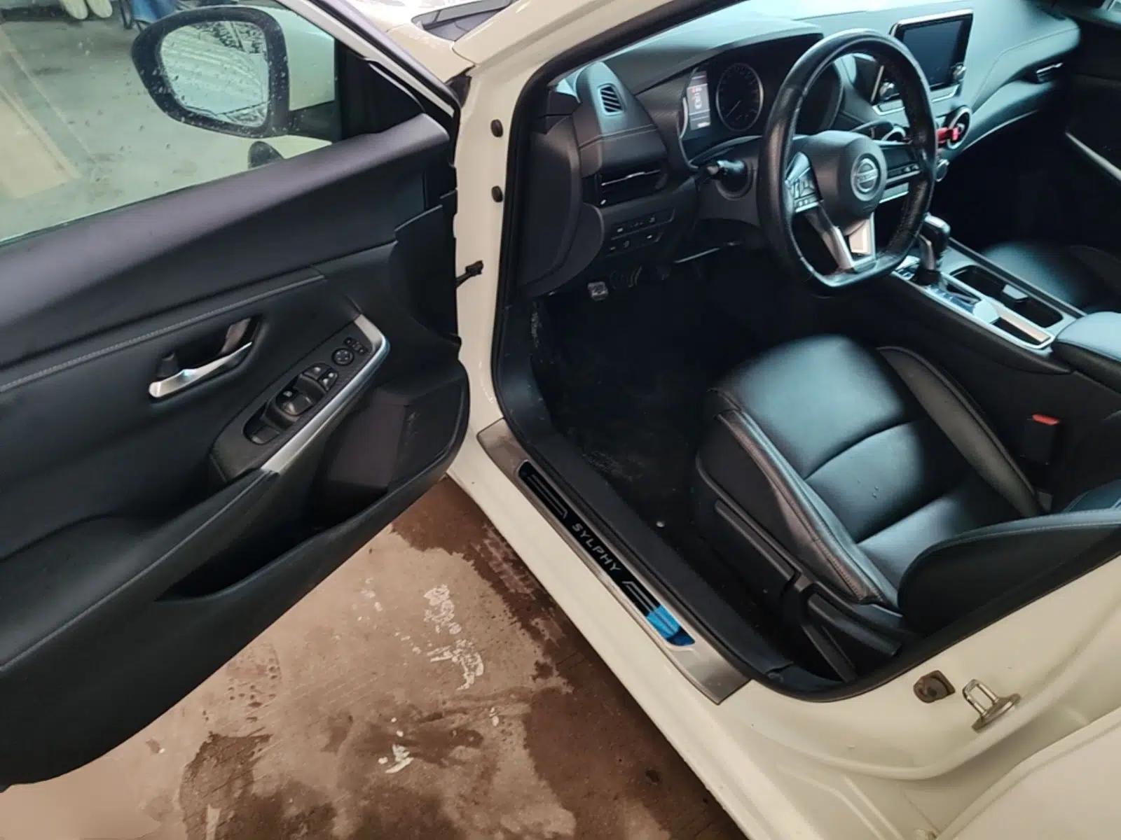 Nissan Sylphy 2020 1.6L XL CVT Enjoyment Edition — миниатюра 18