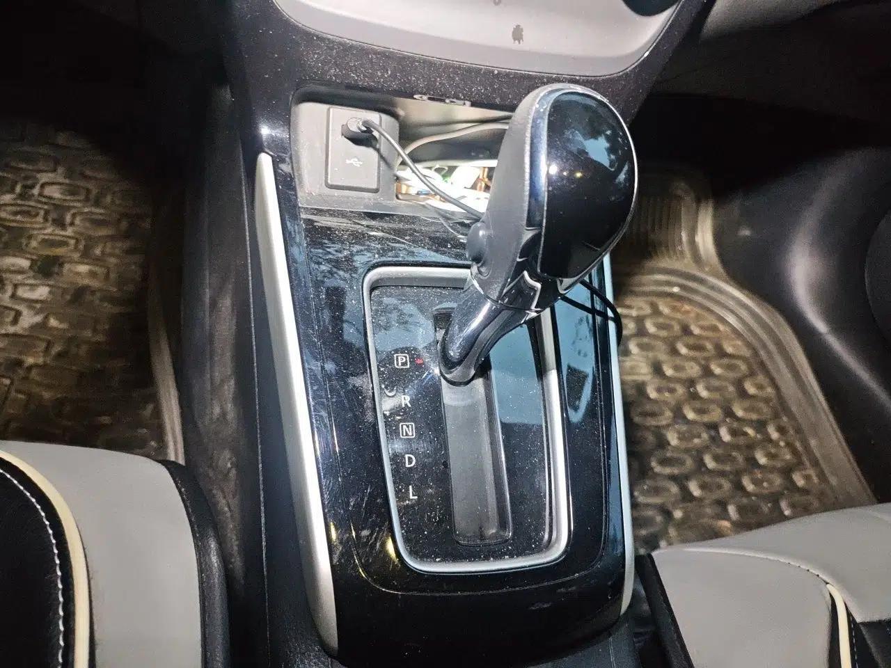 Nissan Sylphy 2019 1.6XV CVT Smart Connect Luxury Edition China V Standard — миниатюра 13