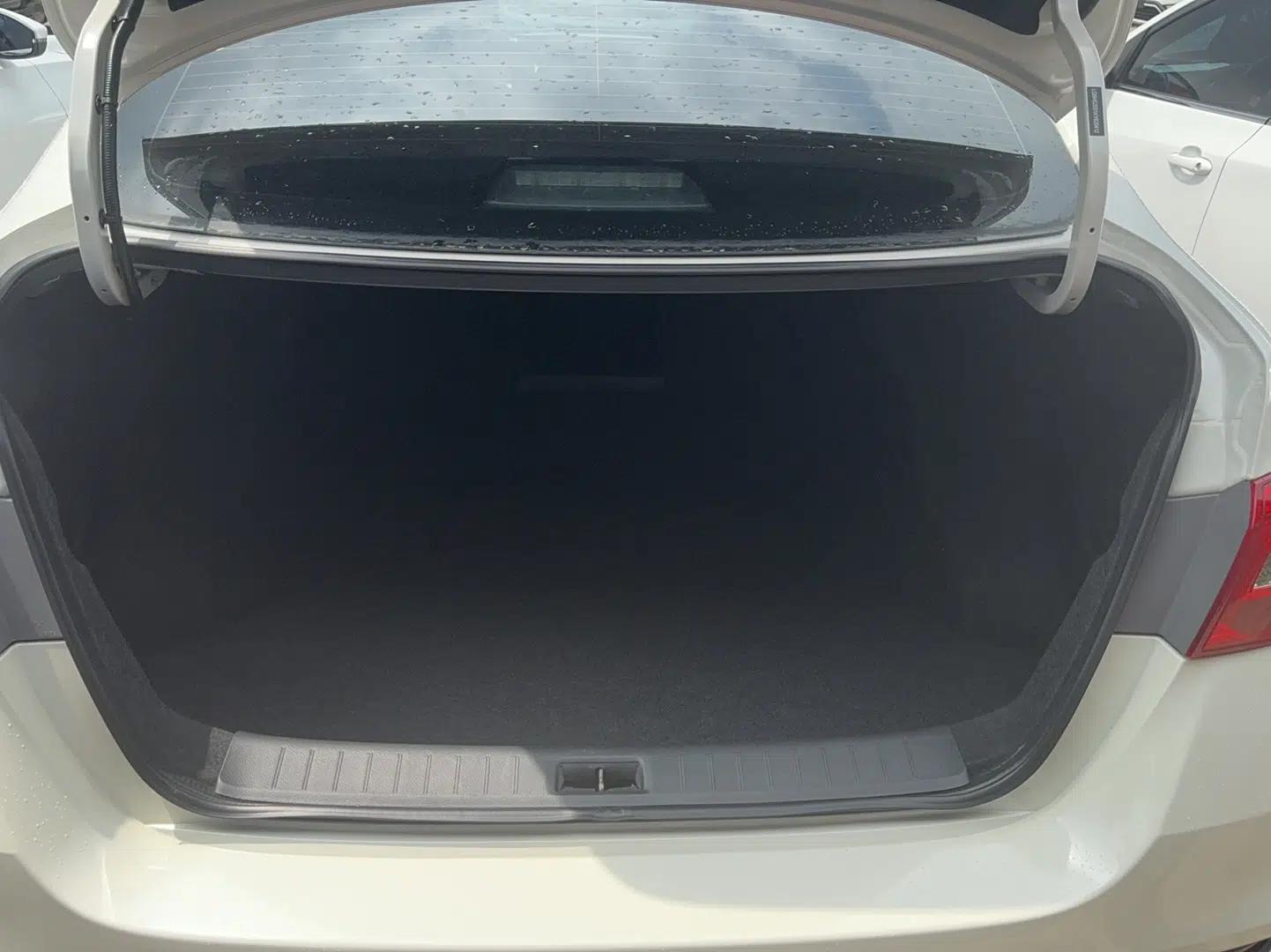 Nissan Sylphy 2019 1.6XV CVT Smart Connect Luxury Edition China V Standard — миниатюра 19