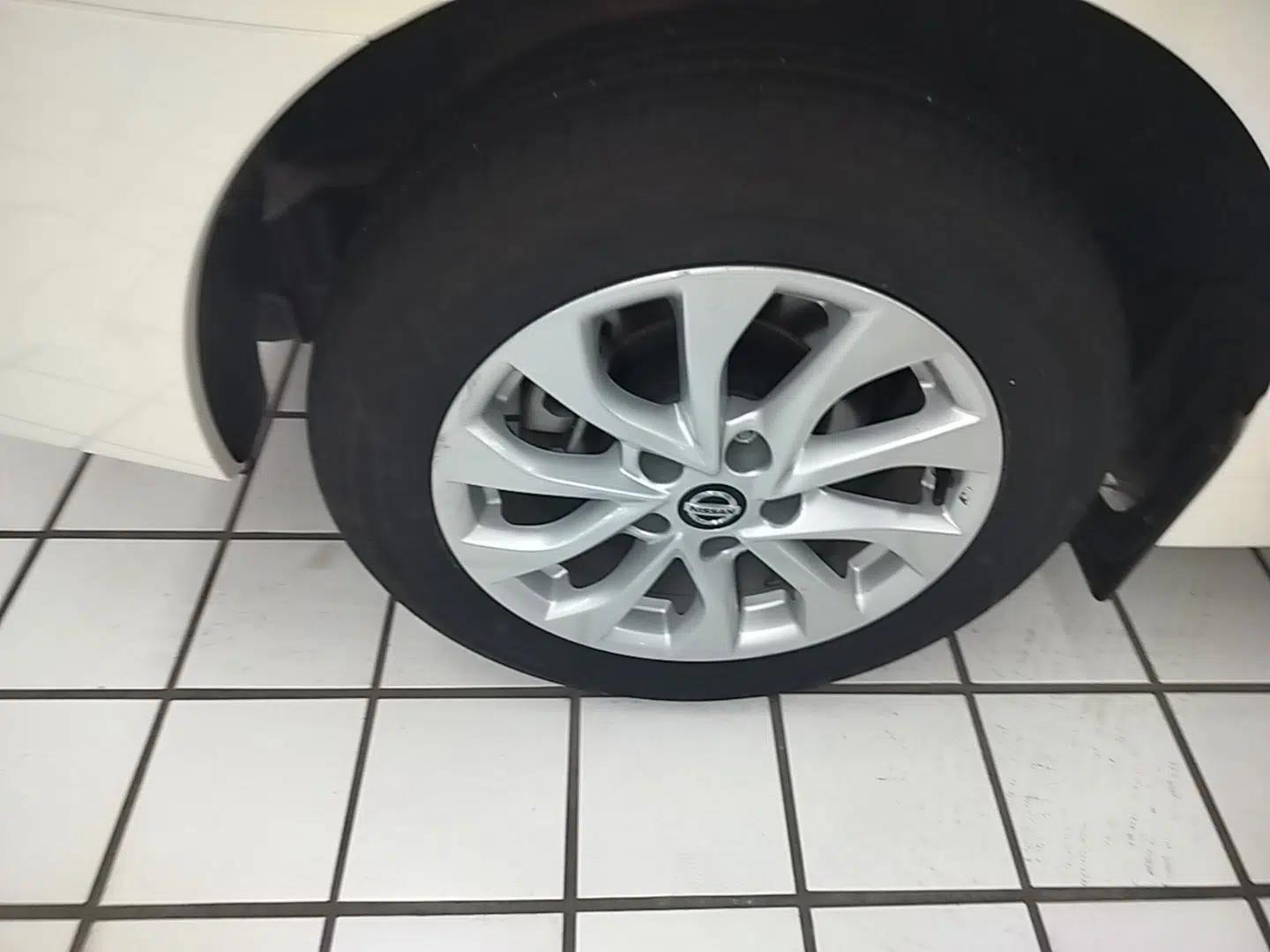 Nissan Sylphy 2022 Classic 1.6XE CVT Comfort Edition — миниатюра 11