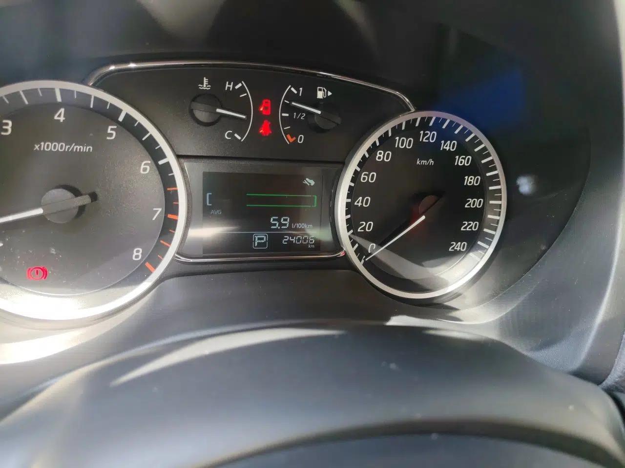 Nissan Sylphy 2024 Classic 1.6XE+ CVT Large-Screen Version — миниатюра 12