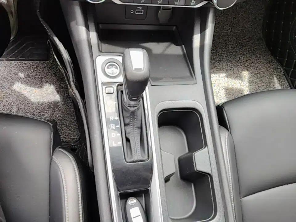 Nissan Sylphy 2020 1.6L XL CVT Enjoyment Edition — миниатюра 16